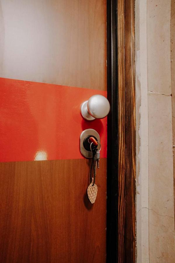 Petrarca17 Guest House A Due Passi Dal Mare تيراتشينا المظهر الخارجي الصورة