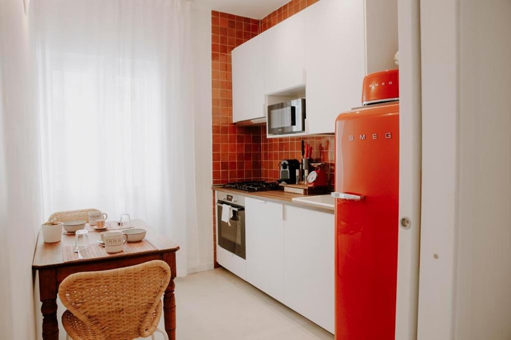 Petrarca17 Guest House A Due Passi Dal Mare تيراتشينا المظهر الخارجي الصورة