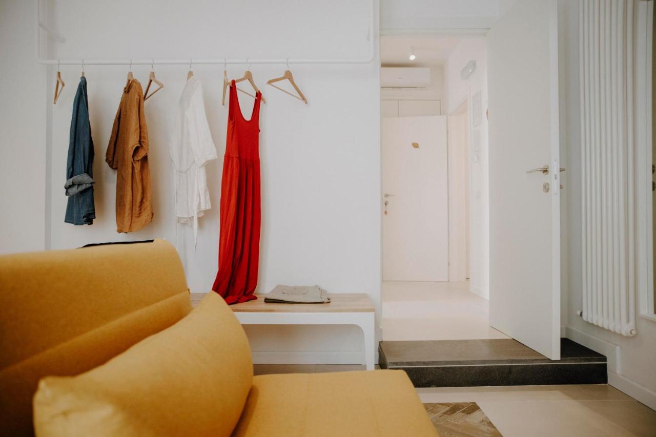 Petrarca17 Guest House A Due Passi Dal Mare تيراتشينا المظهر الخارجي الصورة